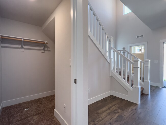 Building Photo - 4 bedroom 2.5 bath House in SW Beaverton! ...