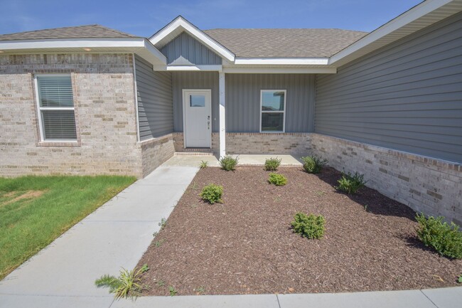 Foto del edificio - Beautiful 3 Bed 2 Bath Home in Farmington!