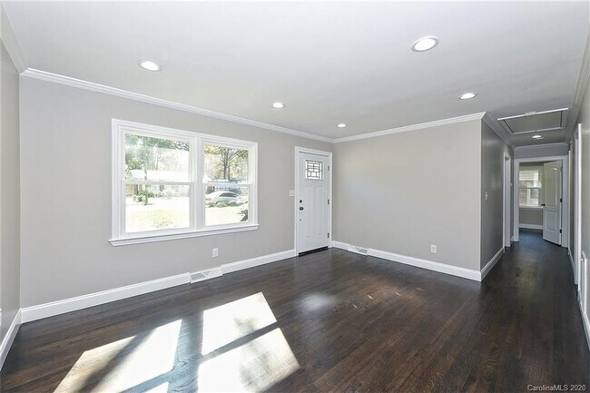 Foto del edificio - 5113 Curtiswood Dr