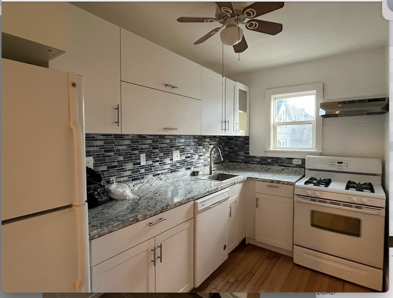 kitchen, all new appliances, kitchen cabinets - 42 W Baltimore St
