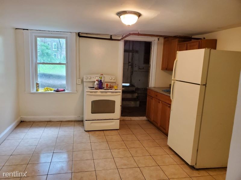 Building Photo - 4 br, 2 bath House - 42 Carpenter Ave