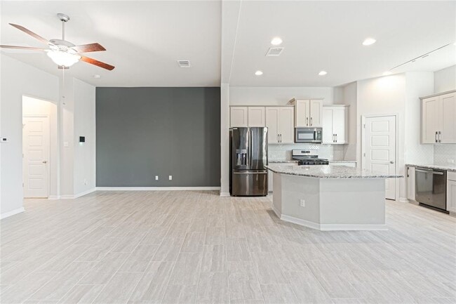 Building Photo - 2212 Dillon Pond Ln