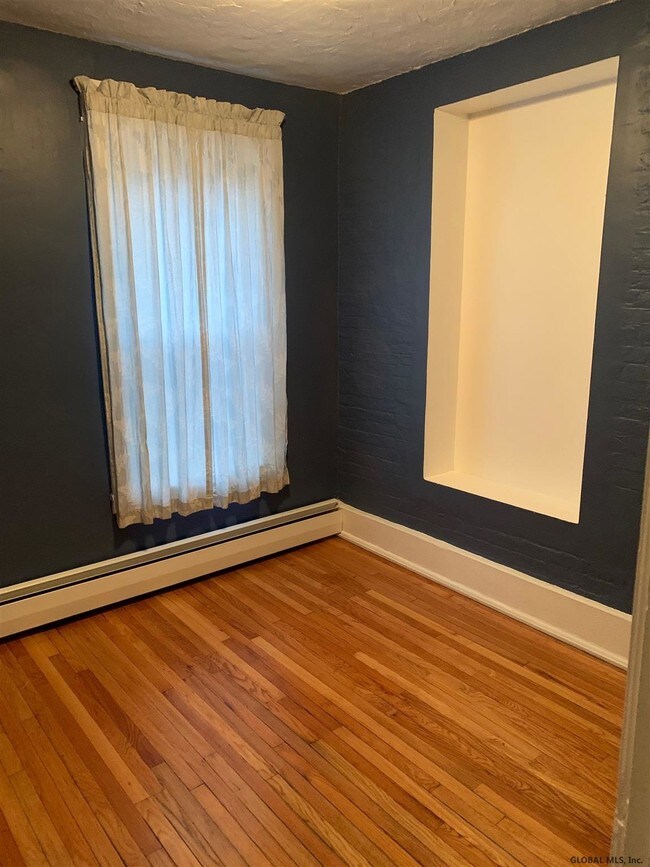 Foto del edificio - 35 Ten Broeck St