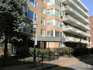 Building Photo - 145 Pinckney St