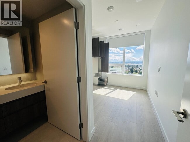 Photo du bâtiment - 6537-6537 Telford Ave