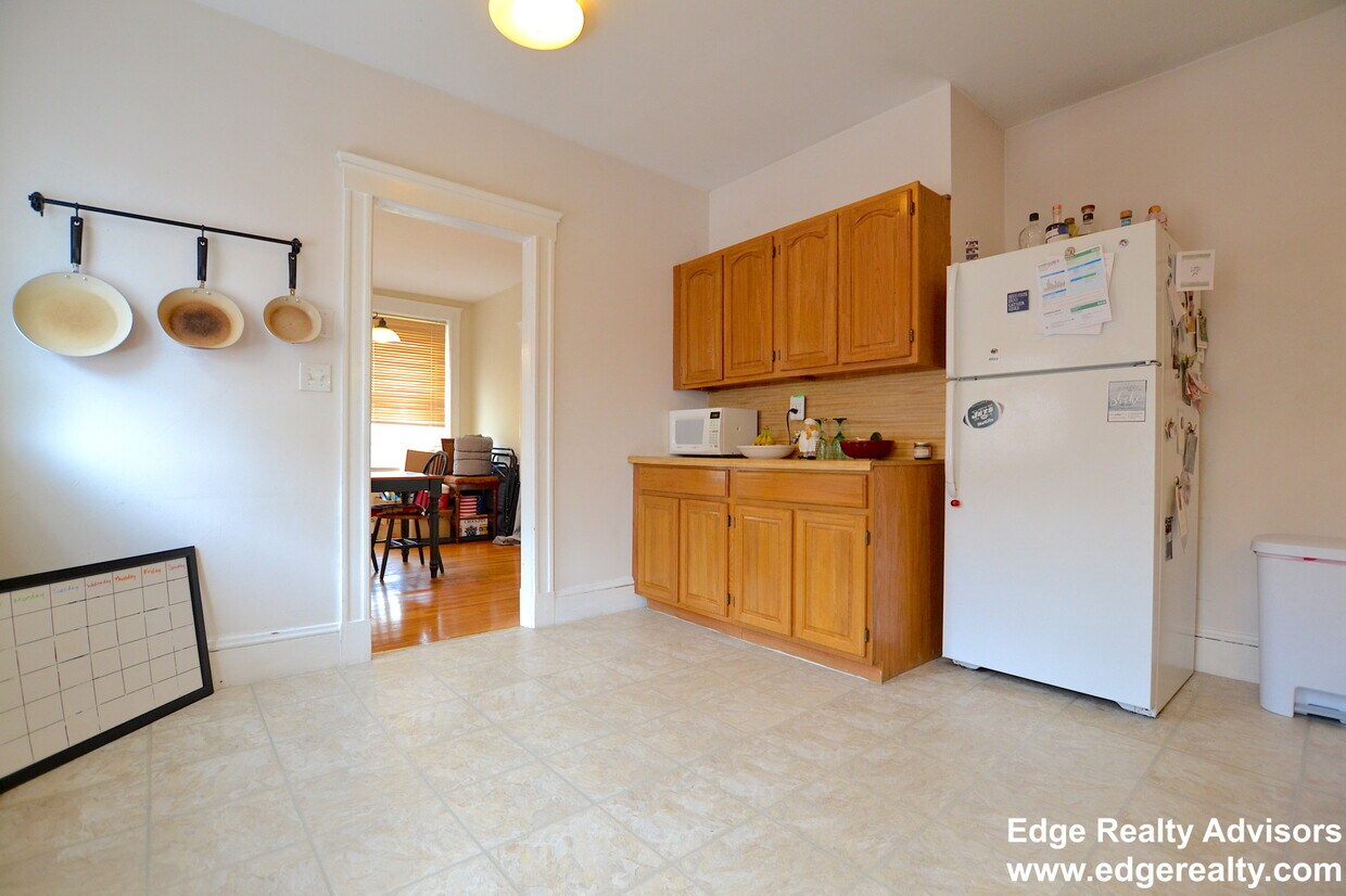 22 Wallingford Rd Unit 5, Boston, MA 02135 Condo for Rent in Boston