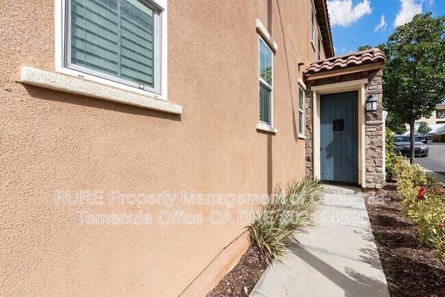 Foto del edificio - 32366 Turner Ln