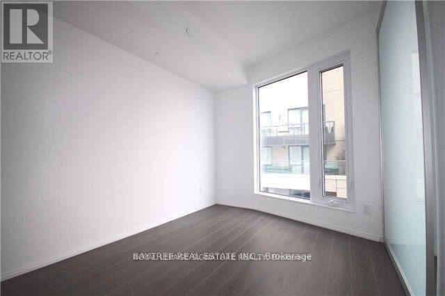 Building Photo - 68 Shuter St