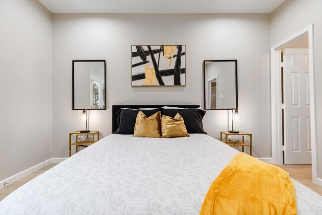 Foto del edificio - 4661 Clover St