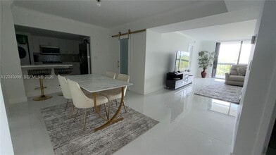 Building Photo - 2333 Brickell Ave