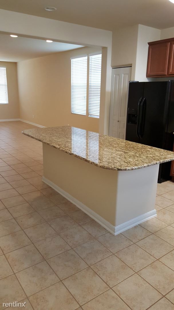 Building Photo - 3 br, 2 bath House - 320 Perry St Main Hou...
