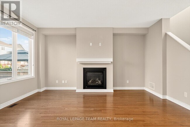 Building Photo - 619 Geranium Walk