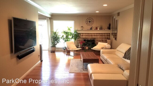 Building Photo - 3 br, 2 bath House - 2728 San Antonio Drive