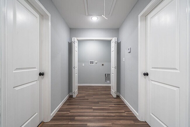 Foto del edificio - 474 Ridge Haven St