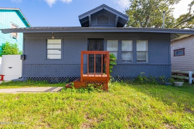 Photo - 121 Bellevue Ave House