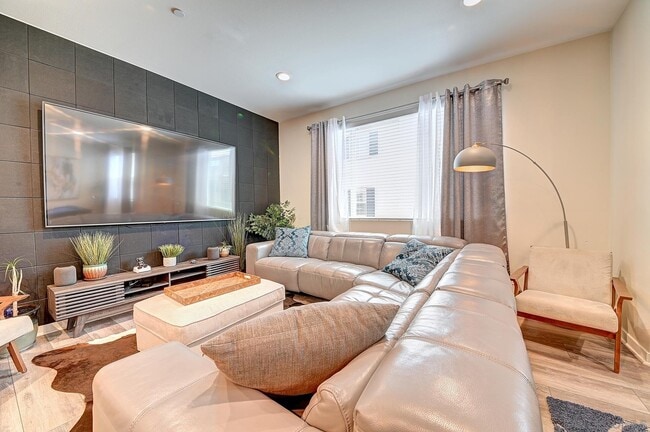 Building Photo - 10572 Acorn Pl