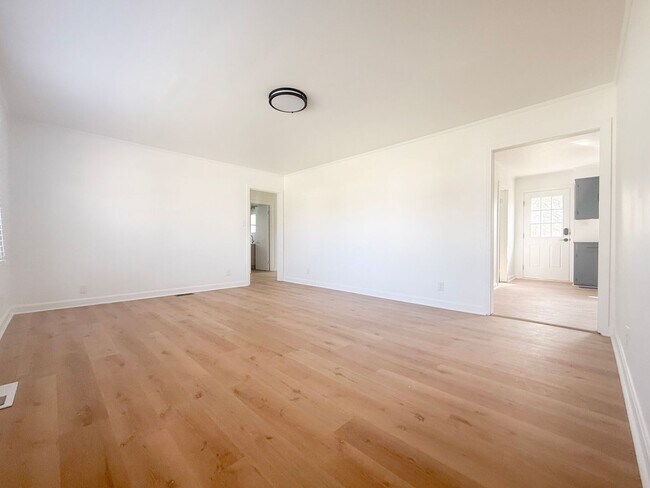 Foto del edificio - Pet-Friendly 3-Bedroom Home with Fenced Yard & Large Deck Near Downtown Livingston