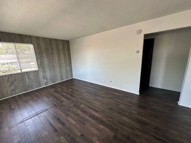 Foto del edificio - 1295 Bond St