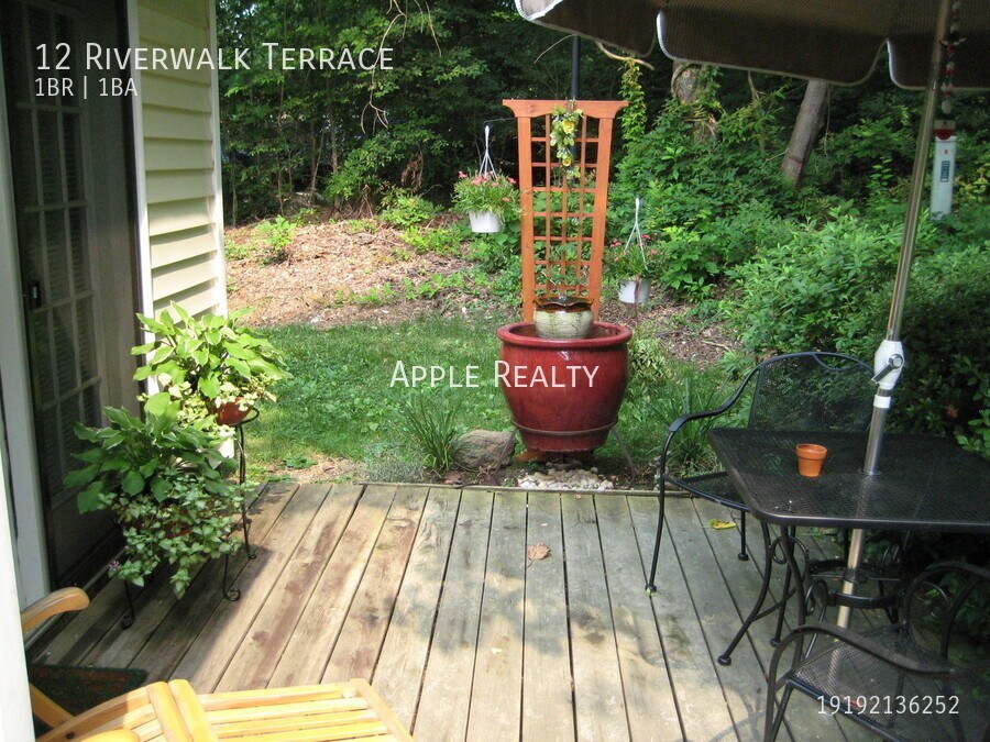Building Photo - 12 Riverwalk Terrace - Available Now!