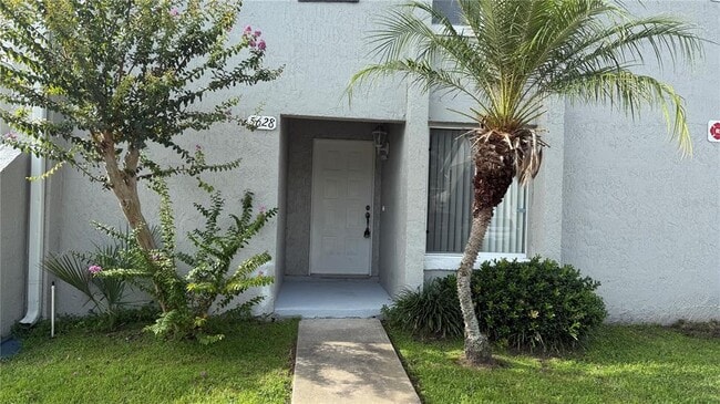 Foto del edificio - 5628 Blue Shadows Ct