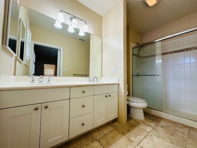 Foto del edificio - 3 Bedroom, 2 Bathroom Attached Home (Ka Ma...