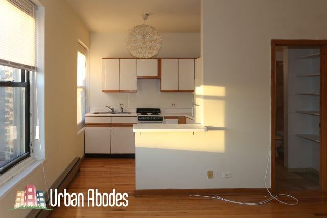 Foto del edificio - 645 W Barry Ave