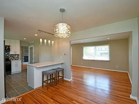 Building Photo - 4 br, 3.5 bath House - 1629 Citadel Pl