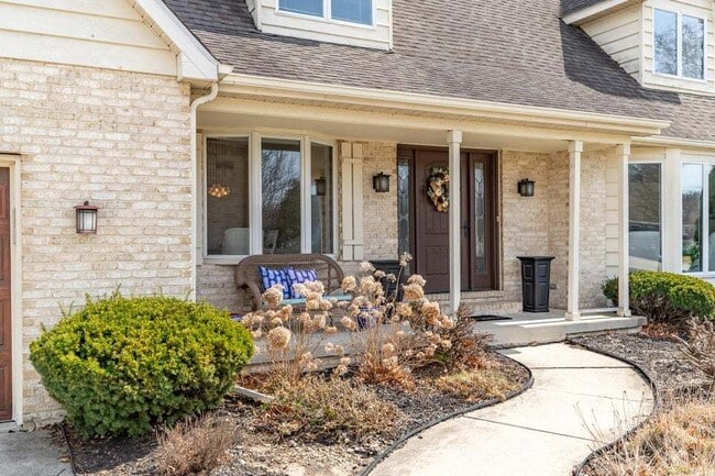 Building Photo - 9885 Belmont Ct
