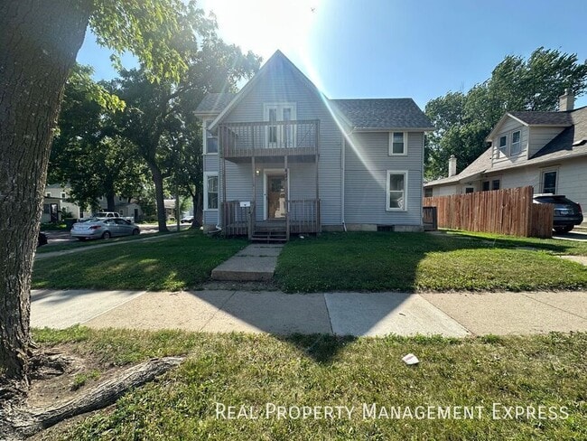 Building Photo - 1 Bed 1 Bath Main-Level Living in Sioux Falls
