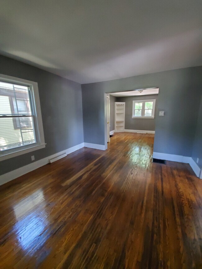 Foto del edificio - 100 Wellington Ave