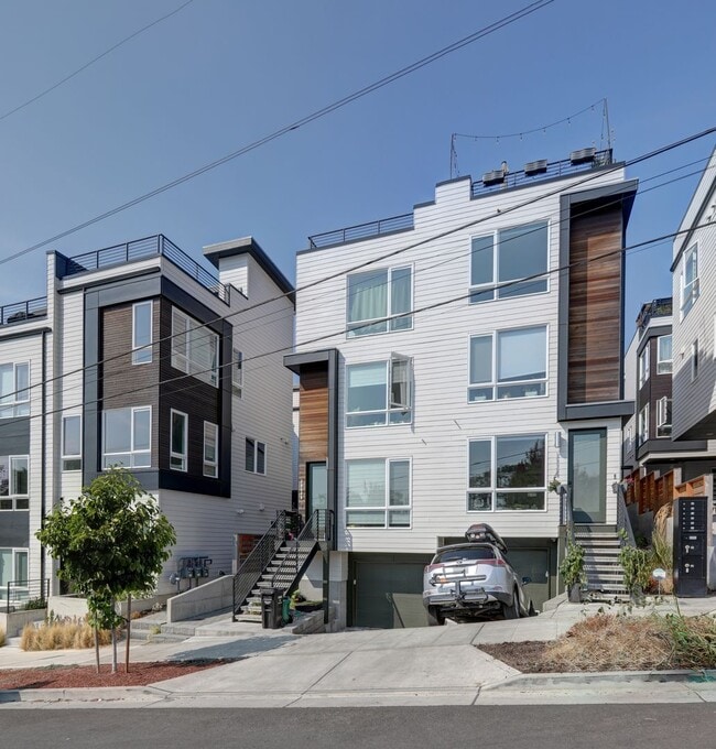 Building Photo - 3934 S Pearl St
