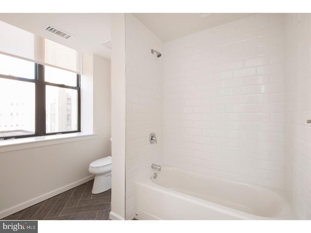 Primary Photo - 220 S 16th St