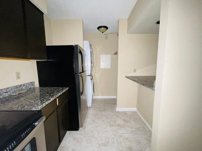 Building Photo - 1032 Churchill Downs Ct