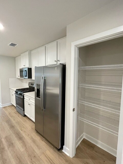 Building Photo - 2356 Elowen Ln