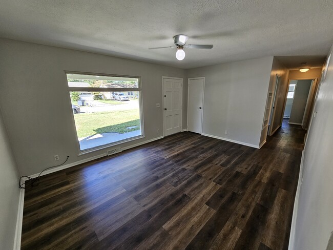 Building Photo - 2303 Bramble Way