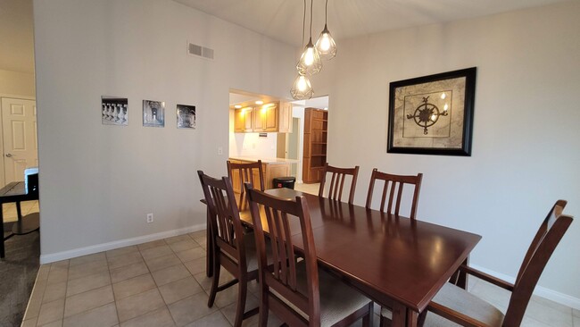 Building Photo - 1254 Los Meadows Dr