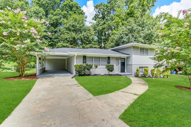 Building Photo - 3189 Dogwood Dr