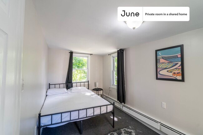 Foto del edificio - Room in Shared 5 bed/1.5 bath home