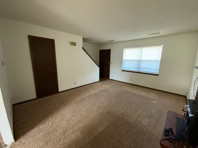 Building Photo - 4316-4318 W Ludwick Blvd