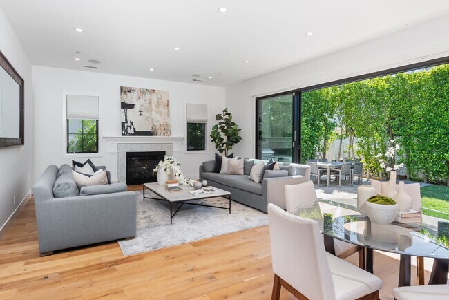 Foto del edificio - 2611 Castle Heights Pl