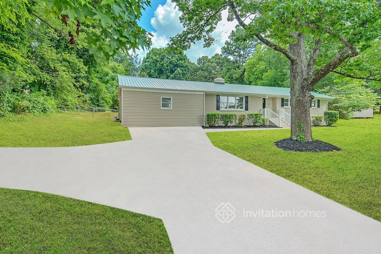 Primary Photo - 3309 Linwood Rd
