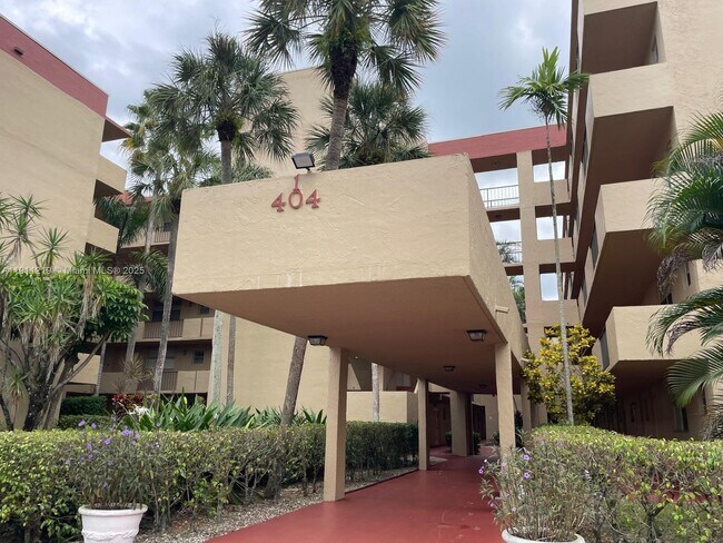 Foto del edificio - 404 NW 68th Ave