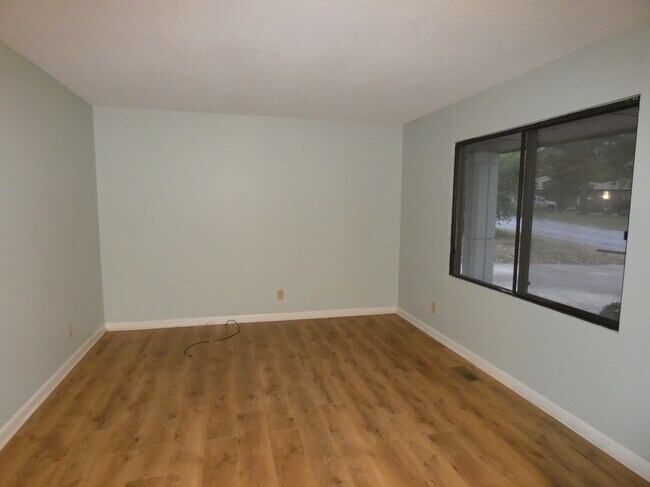 Building Photo - 3506 Marquis Dr