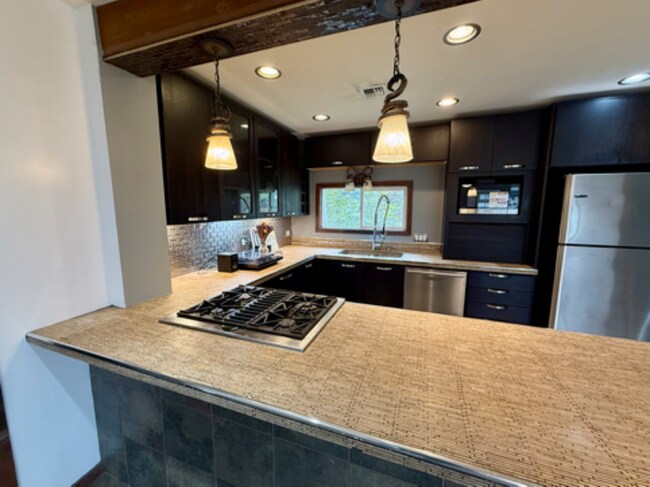 Foto del edificio - 5810 US 30