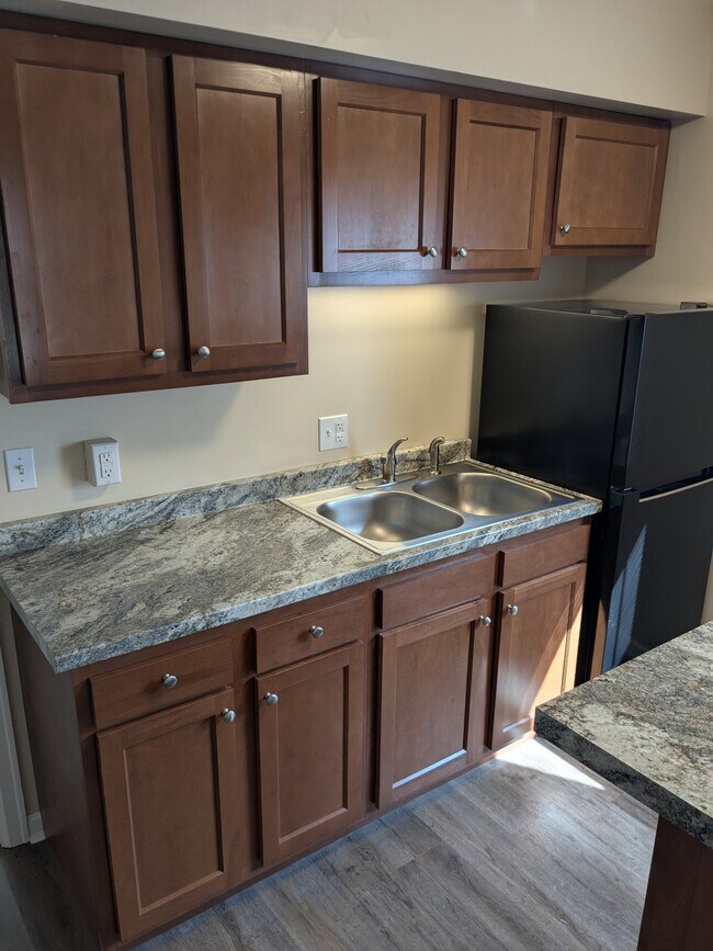 Foto del edificio - 6936 Murray Ave