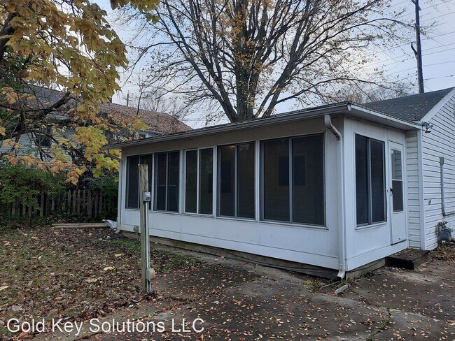 Building Photo - 3 br, 1 bath House - 713 Indiana Ave.