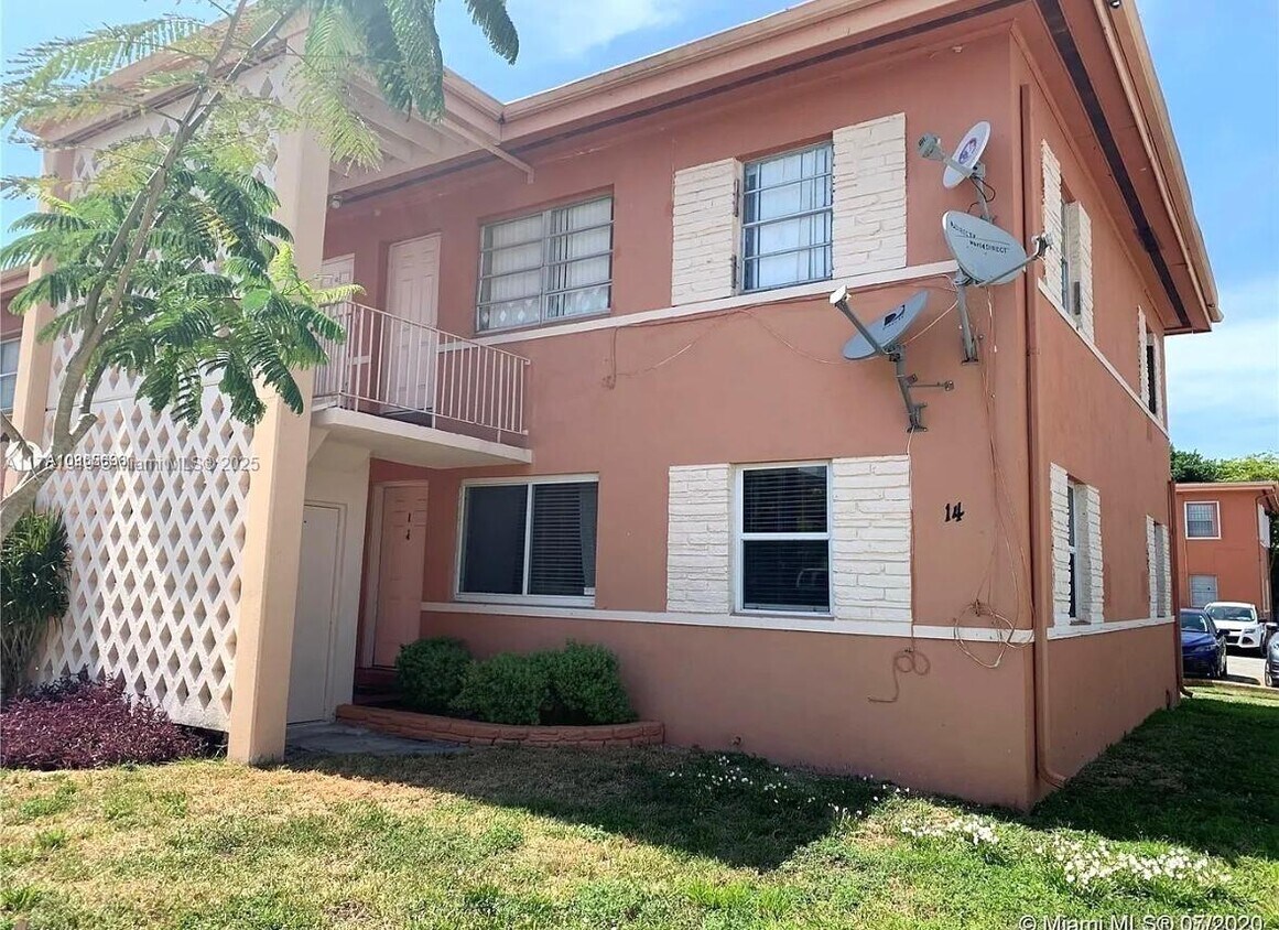 Foto principal - 3401 SW 11th St