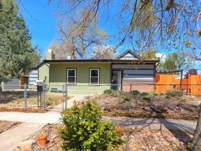 Building Photo - 828 E Yampa St