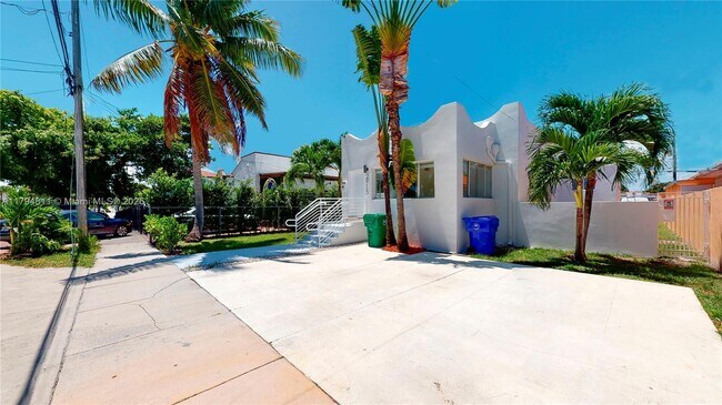 Foto del edificio - 2915 SW 24th St