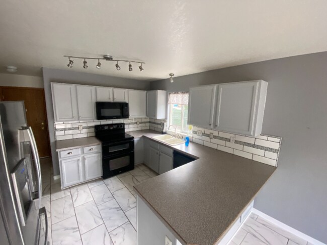 Foto del edificio - 3430 Adams Ct